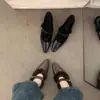 Estilo Noturno Bico Fino Salto Plataforma Pelúcia Birkenstock Sapatos Femininos 2025 Outono Estilo Noturno Salto Grosso Comutador Couro Sapatos