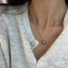 Colar pingente de pérola com design de nicho para mulheres, luxo leve, elegante, simples, temperamento inteligente, colar versátil, corrente para clavícula para mulheres