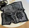 2025 Bolsa Amarrada no Pescoço Estilo Versátil 70 Modelos Feminino Novo Lenço de Seda Lenço Quadrado Primavera Outono Estilo Coreano Proteção Moda Lenço de Pescoço Lenço Retrô