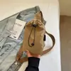 Moda Transfronteiriça Versátil Estilo de Luxo 2026 Primavera Nova Tendência Bolsa de Mão de Grande Capacidade Bolsa Transversal Quadrada Pequena Feminina
