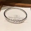 Pulsera Retro Ovalada de Bambú con Cierre de Circonita Europeo y Americano, Pulsera de Lujo Ligero de Gama Alta, Accesorio de Mano Versátil de Moda para el Día a Día