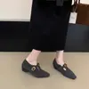 Sapatos Femininos Cinza Estilo Francês com Salto Grosso e Lã, Novo Modelo Outono e Inverno 2025, Sapatos Peludos de Festa, Sapatos de Algodão Quentes para o Dia a Dia