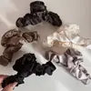 Pinza para el pelo plisada esponjosa de satén estilo coreano para mujer, pinza de garra grande de alta gama para cabello grueso, accesorio para el cabello