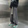 Jeans rectos para hombre, corte holgado, estilo otoñal moderno, pantalones de pierna ancha versátiles, jeans casuales tipo 'dad' para hombres jóvenes