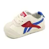 Nuevos Zapatos Blancos para Niños Primavera 2024 Zapatos Deportivos para Niños de Moda y Súper Populares Suela Suave Zapatos para Bebé de Interior