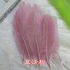 Venta al por mayor de fábrica de plumas de ganso de colores flotantes, accesorios de joyería artesanales, material para diseño de ropa, accesorios de plumas, decoración de escenas