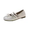 Sapatos de Salto Baixo com Laço Franzido Estilo Ballet Escondido para Aumentar a Altura Feminino 2026 Novidades de Verão Combine com Saias Mary Janes