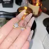 Pendientes de Botón Cuadrados Versa Estilo Lujo Ligero Bloques de Color Nicho Chapados en Oro Diamante Stud Pendientes Estilo Diseñador Chapados en Oro Microincrustación Circonita Pendientes Elegantes para Mujer