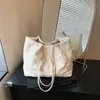 Bolsa Tote Coreana Brilhante de Ombro Único 2026 para o Dia a Dia, Nova Bolsa de Mão Grande com Urso de Desenho Animado para Outono, Fashion