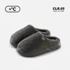 Nuevas zapatillas cálidas de algodón para hombres y mujeres, otoño e invierno, para interior, hogar, EVA, suela gruesa, de felpa para parejas, punta cerrada, venta al por mayor