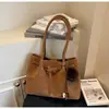 Bolso de Gran Capacidad para Mujer 2025 Nuevo Otoño e Invierno Moda Coreana Casual Versátil Bolso de Hombro Bolso Tote Retro para Viajar