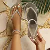 E-commerce Transfronteiriço Verão 2027 Novas Sandálias Chinelo com Strass Femininas Fundo Plano Bico Redondo Sandálias Sexy Sandálias de Praia