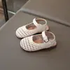 Sandálias Tecidas Sapatos Infantis Sapatos Romanos para Meninas 2026 Novo Estilo Crianças Médias e Grandes Sapatos de Princesa para Meninas Sapatos Fechados Macios