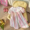 Vestido de Niña con Cuello Peter Pan Bordado de Lazo Manga Corta Estilo Verano 2026 Rayas de Colores Dulce Vestido de Princesa Estilo Coreano
