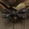 Novo estilo de gravatas borboleta para homens vintage all-match noivo casamento mulheres café marrom vermelho azul listrado flor distinto