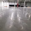 La construcción del piso, incluyendo materiales y mano de obra, es proporcionada por los fabricantes para pisos con grano de diamante, construcción a prueba de polvo y pisos con grano de diamante