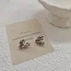 Brincos Minimalistas Únicos e Sofisticados com um Toque de Luxo Leve, Pequenos e Simples, Brincos de Tarraxa de Coração Coloridos com Pedras Delicadas, Versáteis e na Moda