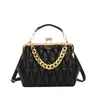 Bolsa de Linha Bordada Bolsa Feminina 2025 Nova Moda Versátil Acolchoada Corrente de Ombro Transversal Plissada Presilha Pequena Bolsa Quadrada