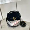 Bolsa de Mão de Luxo Leve de Nicho Feminina 2026 Nova Moda Pequena Quadrada Portátil Versátil Ombro Transversal