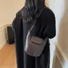 Bolsa de Abóbora de Design de Nicho de Luxo Nova Moda 2025 Versátil Simples Bolsa de Ombro Transversal Estilo Artístico Bolsa Feminina