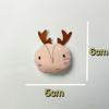 Acessórios de cabeça de boneca de pelúcia de desenho animado fofo, broche de boneca de pato amarelo fofo com antena, acessórios decorativos para meias de bebê
