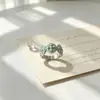 Anel Aberto de Trevo de Quatro Folhas da Sorte Exquisito com Cravação de Diamantes de Luxo Leve para Mulheres, Estilo Ins Europeu e Americano, Anel Versátil da Moda