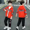 Roupas Infantis Conjunto de Outono para Meninos 2025 Atacado Novo Estilo para Meninos Mais Velhos Primavera e Outono Conjunto Esportivo Elegante de Duas Peças Versão Coreana