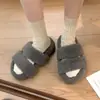 Pantuflas de piso, sencillas y elegantes para uso doméstico, pantuflas de algodón 2026, pantuflas de moda para mujer, pantuflas de lana de cordero para interior y exterior, nuevos estilos de otoño/invierno