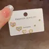 Conjunto de brincos de três peças em zircônia em formato de coração, moda coreana e japonesa requintada, luxo leve, elegante, simples, versátil, de alta qualidade, brincos super brilhantes
