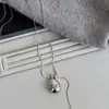 Colar de gota d'água de prata estilo coreano para mulheres, design de nicho simples e moderno, corrente de clavícula versátil com um toque de luxo e elegância.