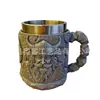 Taza de Cerveza Medieval Nórdica Vikinga con Relieve y Patrón de Piedra Artificial Cuerpo de Resina + Adorno Interior de Acero Inoxidable