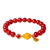 Pulsera de Abalorios Trébol Rojo del Sur para Mujer Artística Versátil Nuevo Estilo Chino Suerte Fortuna Pulsera de Cera de Abeja Roja del Sur Venta al por Mayor