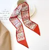 Bufanda Larga Estampada Elegante Roja de Doble Capa Cinta para el Cabello Bufanda Estilo Coreano para Mujer Cinta Decorativa Bufanda para Traje Versátil