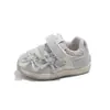 Zapatos Deportivos para Niñas 2026 Nuevas Llegadas de Primavera Estilo Coreano para Niños Suela Suave Encaje de Perlas Lazo Zapatos de Tabla Moda Zapatos Individuales