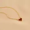 Collar de Corazón de Acero de Titanio para Mujer Lujo Ligero Nicho Cadena para Clavícula con Forma de Corazón Joyería Sencilla a la Moda Colgante Rojo