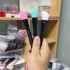 Pincel de maquillaje de buena calidad de Shenzhen, mango de madera, cepillo de silicona para mascarillas, cabezal suave, herramientas de belleza, cepillo de silicona en stock