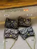 Bolsa de Ombro Única Estilo Chanel Tendência deste Ano, Couro Macio para Motociclista, Nicho Acolchoada com Corrente, Versátil para Ombro e Transversal, Bolsa Feminina