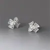 Pendientes Huecos de Nudo de Lazo de Plata Pura S999 para Mujer, Pendientes de Lujo Ligero de Gama Alta, Pendientes Pequeños y Dulces de Estilo Lindo al por Mayor