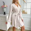 Estilo preguiçoso camisola solta roupa de casa roupão feminino novo manga longa vestido com cinto de amarração pijama transfronteiriço europeu e americano