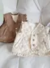 Nuevo chaleco de algodón con bordado floral elegante y volantes para niñas de otoño e invierno, chaleco acolchado grueso con forro polar para bebé niña
