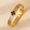 Exportação Transfronteiriça Simples Atacado Feminino Dourado Galvanizado Joias Femininas de Alta Qualidade Que Não Desbotam Trevo de Quatro Folhas Pulseira de Aço Titânio