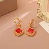 Conjunto de brinco e colar de zircônia trevo de quatro folhas vermelho, luxo leve, moda de alta qualidade, brincos estilosos e elegantes