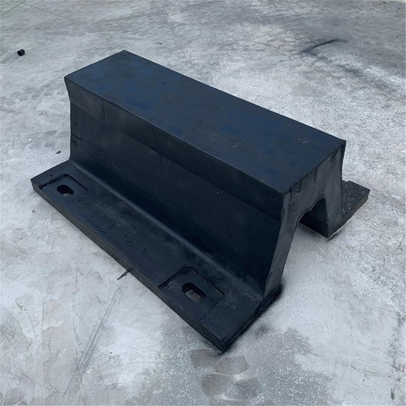 V型橡胶护舷 (3)