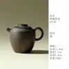Juego de té de cerámica gruesa vidriada con detalles dorados, que incluye un cuenco con tapa de cerámica, una taza de té, una tetera con asa lateral y una taza de maestro, así como un cuenco para matcha