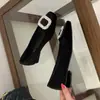 Sapatos Novos Estilo 2025 com Bico Quadrado, Salto Bloco, de Calçar, com Fivela de Strass, Estilo Mary Jane de Nicho, Versáteis para Noite, para Combinar com Vestidos para Mulheres