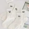 [al por mayor] calcetines de hilo de plumas de otoño e invierno para mujer, engrosados, cálidos, de caña alta, a rayas, de dibujos animados, estilo coreano ins, versátiles