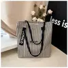 Bolsa de Lona Rayada de Verano para Mujer 2025 Nueva Gran Capacidad Bolso de Mano para Clase Estilo Coreano Bolso de Hombro para Viajes