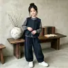 Moda Feminina Primavera e Outono Colete Jeans Listrado por Baixo Calça Casual Conjunto de Três Peças Outono Conjunto de Outono para Menina 2026