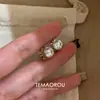 Lujo ligero, sensación de alta gama, irregulares, aretes de circonita cúbica súper brillantes, diseño simple, versátiles, aretes para el uso diario