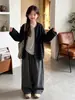 Conjunto de otoño para niña: Conjunto de cárdigan de punto a rayas estilo coreano con pantalones anchos grises, un conjunto casual de dos piezas para niños mayores, nueva colección de otoño